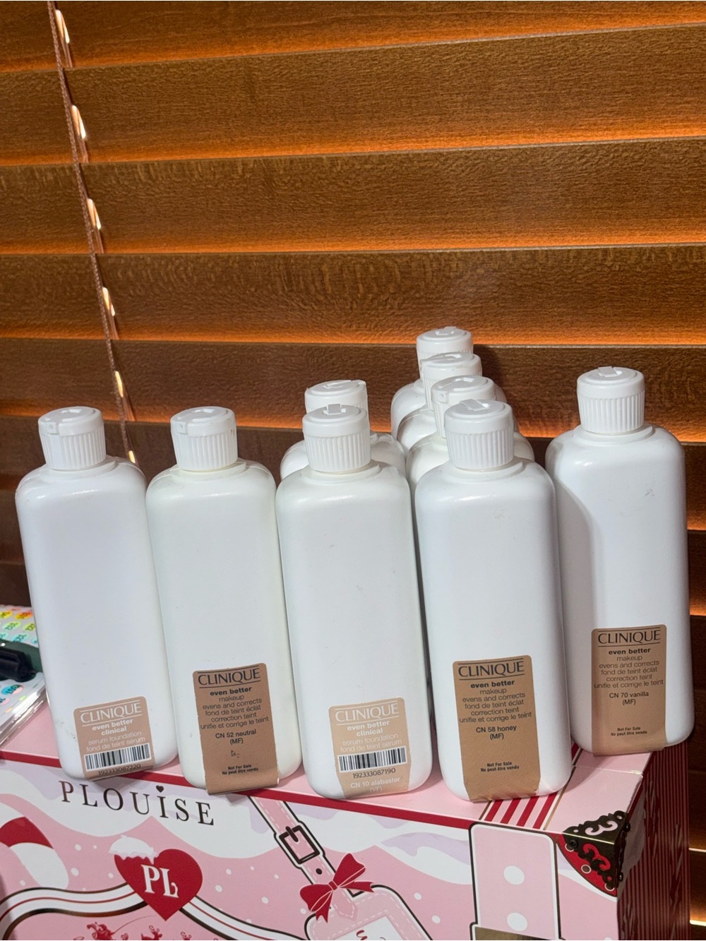 Clinique Even Better Clinical Serum Foundation - Picture 7 of 9